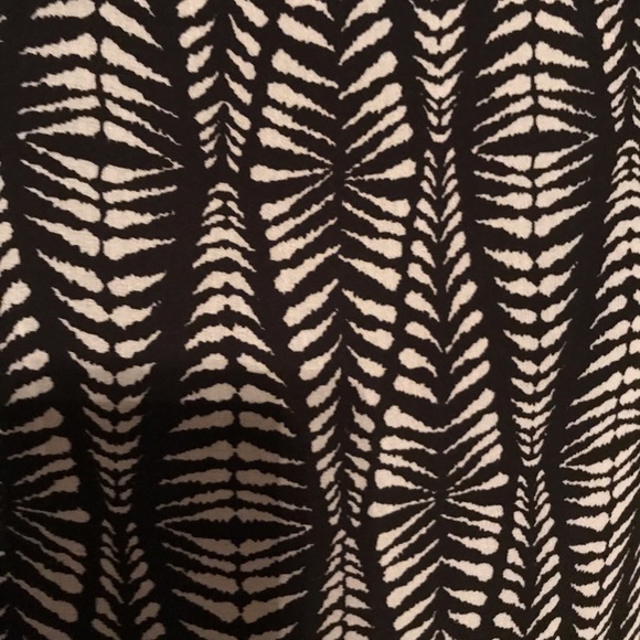 —SOLD——-. 👗 - Picture 6 of 8